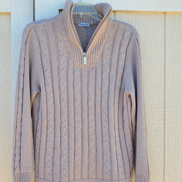 A gently used, Daily Women, pull over sweater, with a zippered neckline, Size M - Picture 7 of 8